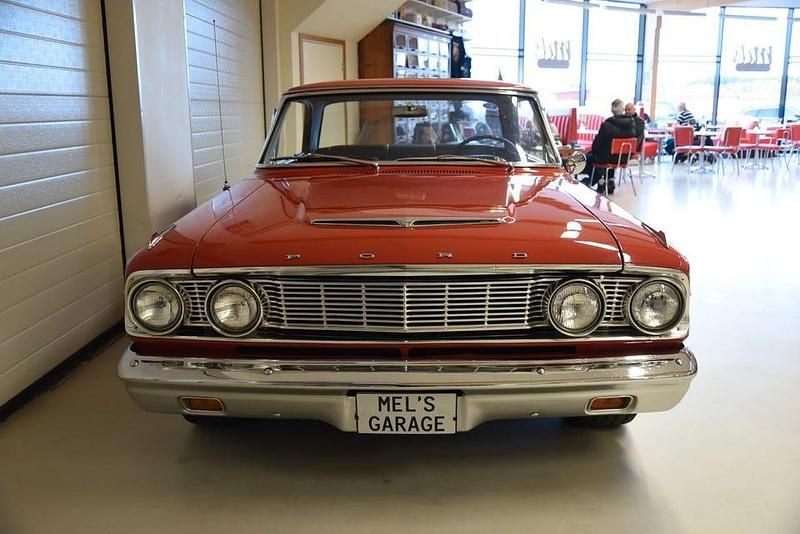 Begagnad Ford Fairlane 275 HK (202 kW) 1964 Röd Sportkupé