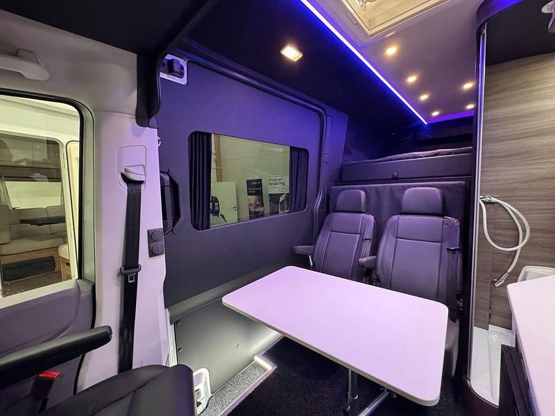 Begagnad VW Crafter 177 HK (130 kW) 2024 Silver Van