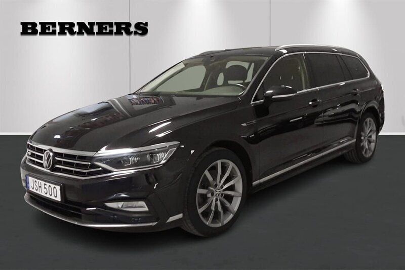 Svart Begagnad 2022 VW Passat R-line Kombi | 319 900 kr (Lite dyr) - Bild 1/4
