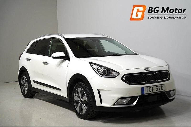 Vit Begagnad 2019 Kia Niro Advance SUV | 154 900 kr (Marknadspris) - Bild 1/4