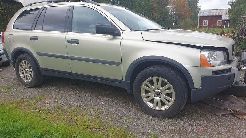 Brun Begagnad 2006 Volvo XC90 Kinetic SUV | 22 000 kr (Superpris) - Bild 1/1