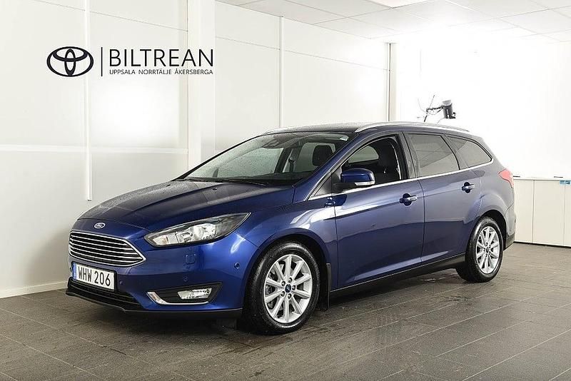 Blå Begagnad 2014 Ford Focus Titanium Kombi | 138 900 kr (Lite dyr) - Bild 1/4