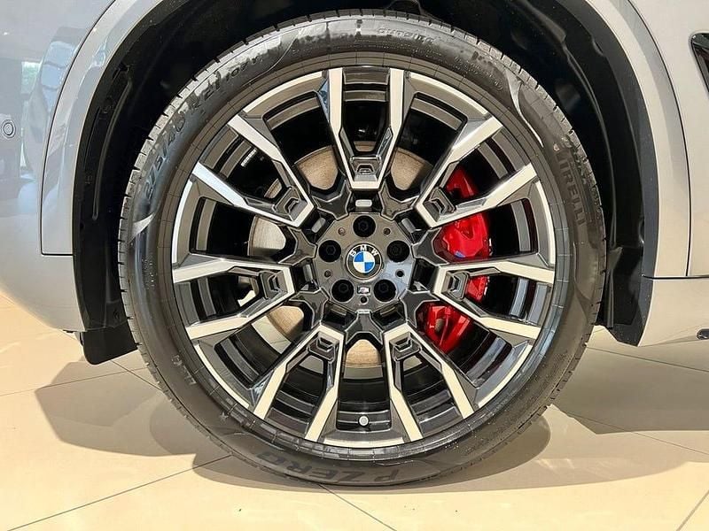 Begagnad BMW X5 Comfort Edition 490 HK (360 kW) 2025 Grå SUV