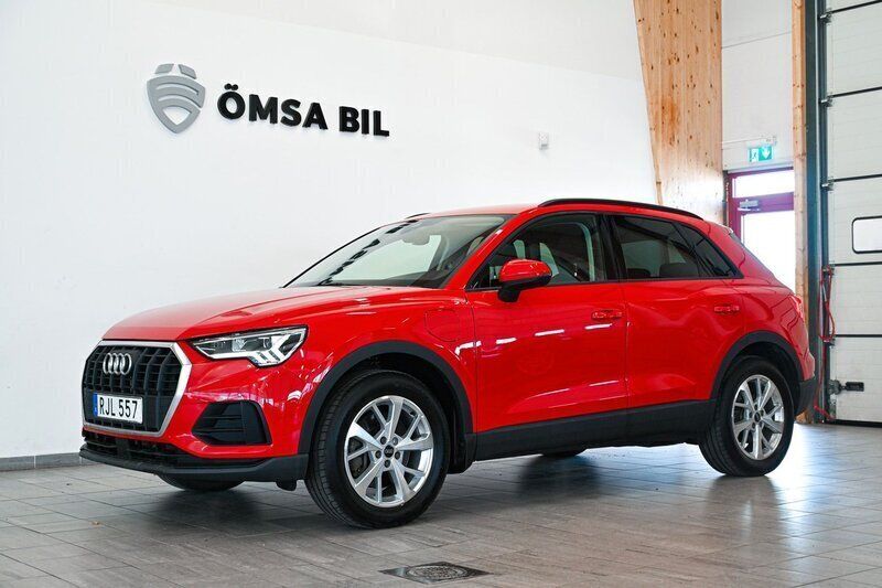Röd Begagnad 2022 Audi Q3 Proline SUV | 269 800 kr (Bra pris) - Bild 1/4