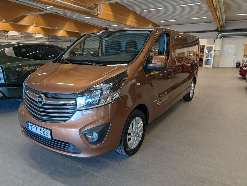 Brun Begagnad 2018 Opel Vivaro Van | 84 900 kr (Superpris) - Bild 1/4