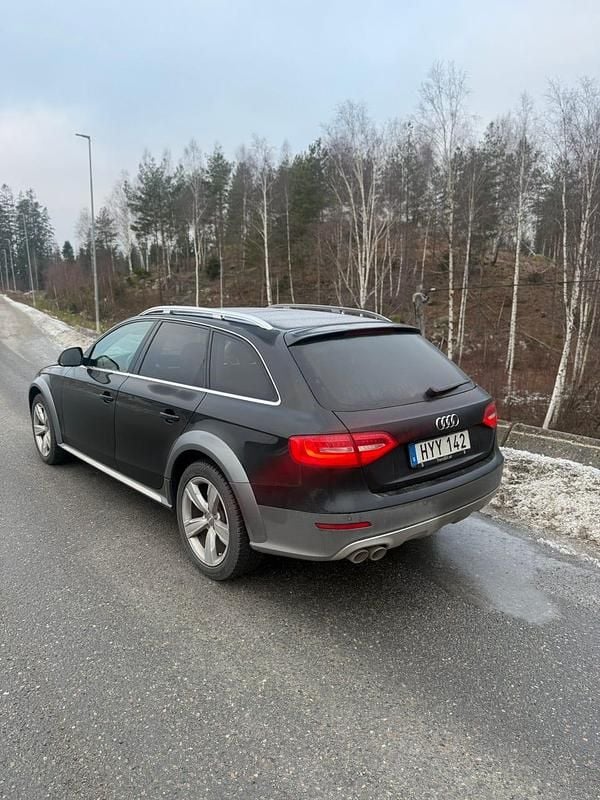 Begagnad Audi A4 Allroad 177 HK (130 kW) 2013 Kombi