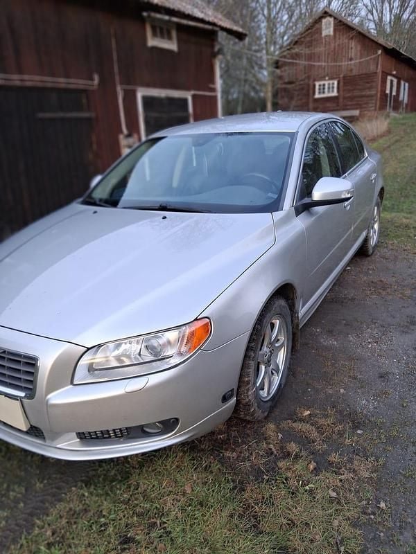 Begagnad 2008 Volvo S80 Sedan | 74 000 kr (Dyr) - Bild 1/4