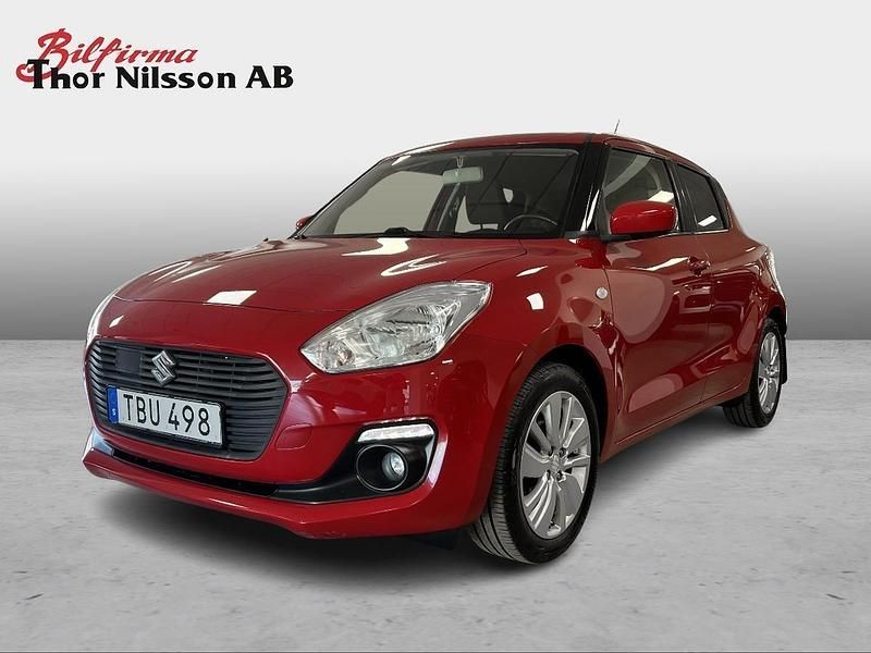 Röd Begagnad 2017 Suzuki Swift Halvkombi | 119 500 kr - Bild 1/4