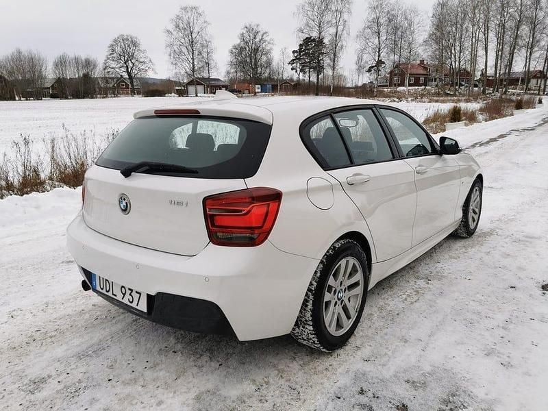 Begagnad BMW 116 M Sport 136 HK (100 kW) 2015 Vit Halvkombi