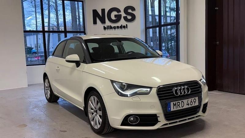 Vit Begagnad 2011 Audi A1 Halvkombi | 67 500 kr (Marknadspris) - Bild 1/4