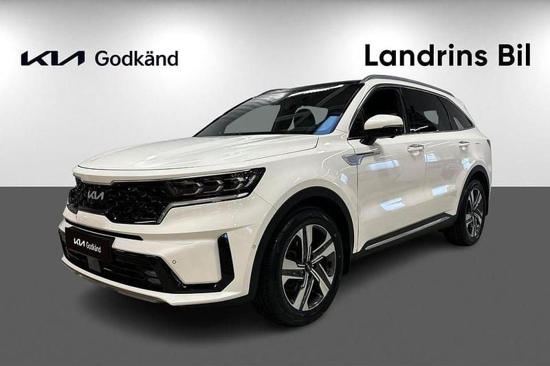 Vit (vit pearl metallic) Begagnad 2022 Kia Sorento Advance SUV | 378 300 kr (Marknadspris) - Bild 1/4