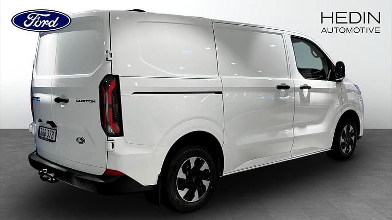 Ny Ford E-Transit 2026 Vit Van