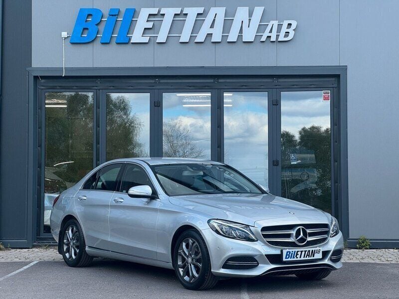 Silver Begagnad 2015 Mercedes C180 Avantgarde Sedan | 199 900 kr (Bra pris) - Bild 1/4