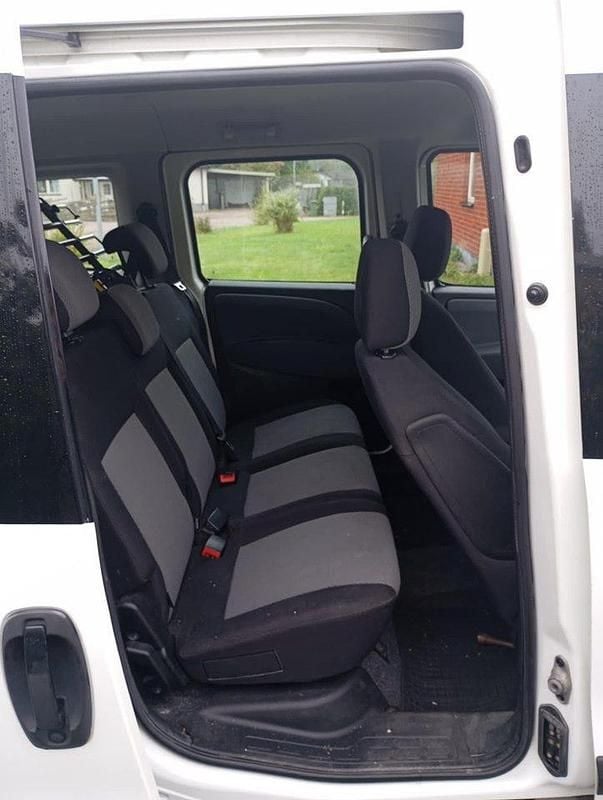 Begagnad 2011 Fiat Doblò Emotion Minibuss | 36 000 kr (Bra pris) - Bild 1/4