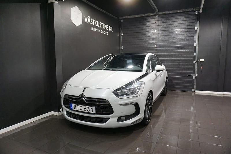 Vit Begagnad 2014 Citroën DS5 Halvkombi | 109 900 kr (Marknadspris) - Bild 1/4