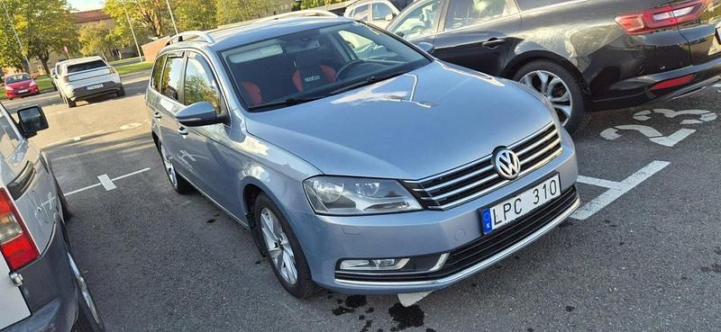 Grå Begagnad 2011 VW Passat Kombi | 47 500 kr (Superpris) - Bild 1/4