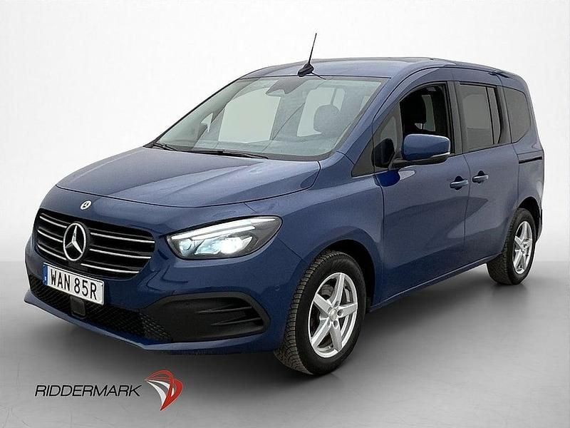Begagnad Mercedes T180 116 HK (85 kW) 2023 Blå Minibuss