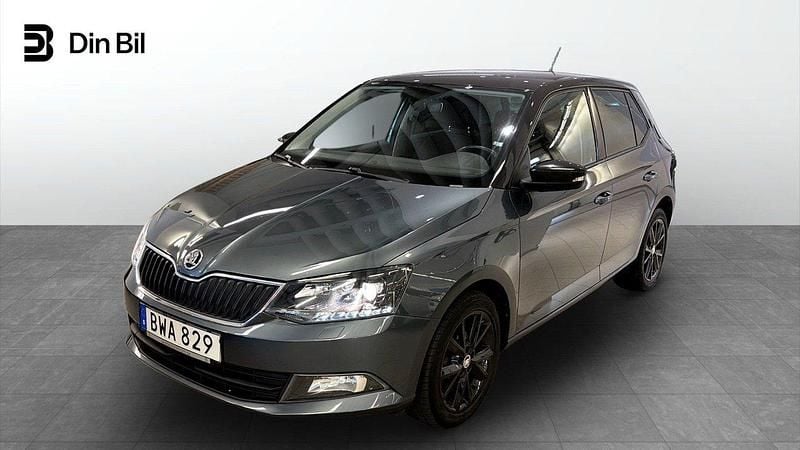Grå Begagnad 2017 Skoda Fabia Style Halvkombi | 99 900 kr (Marknadspris) - Bild 1/4