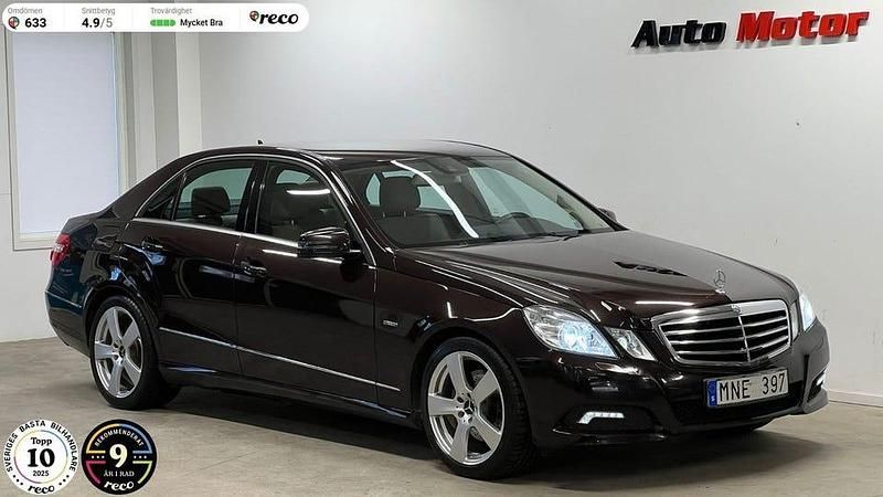 Mörkbrun Begagnad 2009 Mercedes E250 Avantgarde Sedan | 119 900 kr (Marknadspris) - Bild 1/3