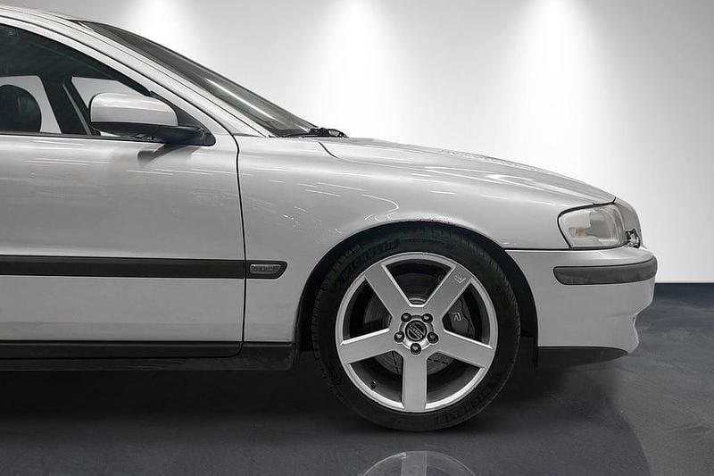 Begagnad Volvo S60 301 HK (221 kW) 2003 Silver Sedan