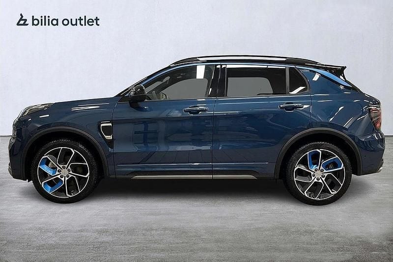Begagnad Lynk & Co 01 261 HK (191 kW) 2023 Blå SUV