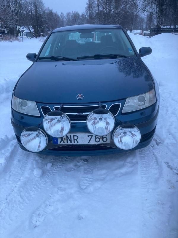 Begagnad 2006 Saab 9-3 Sedan | 20 000 kr (Marknadspris) - Bild 1/4