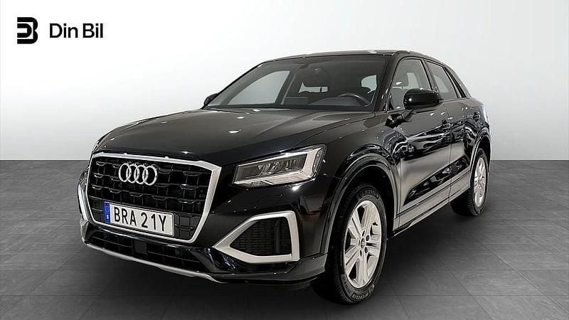 Brilliantsvart Begagnad 2023 Audi Q2 Advanced SUV | 239 000 kr (Marknadspris) - Bild 1/4