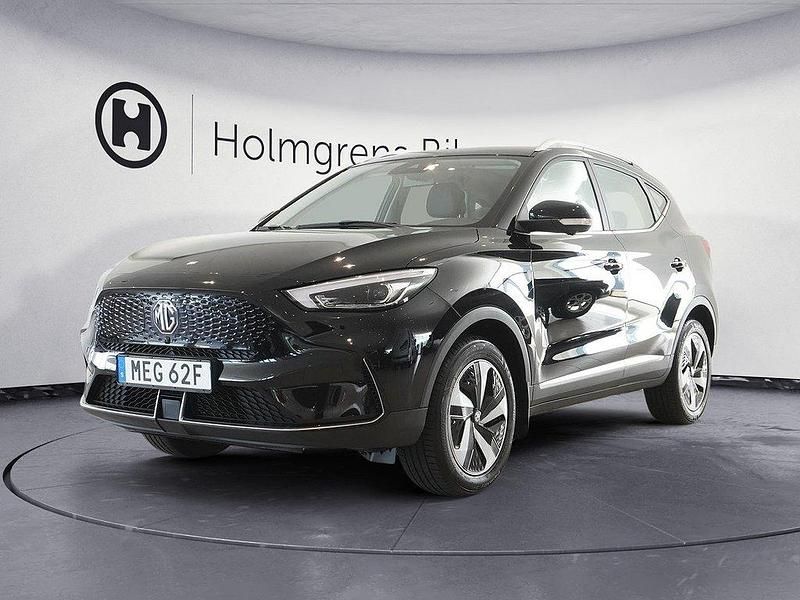 Svart Begagnad 2022 MG ZS Luxury Sedan | 229 900 kr (Bra pris) - Bild 1/4