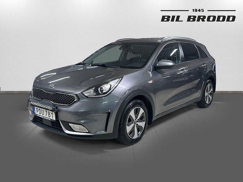 Grå Begagnad 2016 Kia Niro Advance SUV | 164 900 kr (Lite dyr) - Bild 1/4