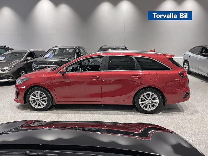 Begagnad Kia Ceed Sportswagon 2021 Röd Kombi