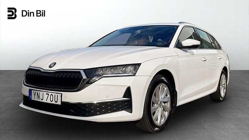Vit Begagnad 2024 Skoda Octavia Selection Kombi | 289 900 kr (Lite dyr) - Bild 1/4