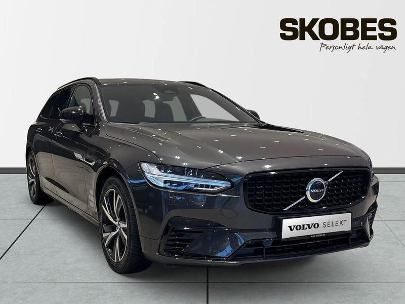 Grå Begagnad 2025 Volvo V90 Plus Kombi | 519 900 kr - Bild 1/3