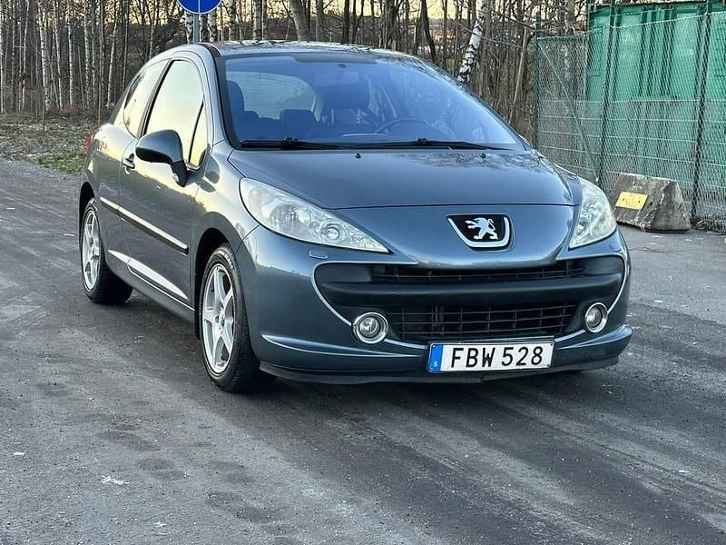 Begagnad 2006 Peugeot 207 Halvkombi | 15 000 kr (Marknadspris) - Bild 1/4