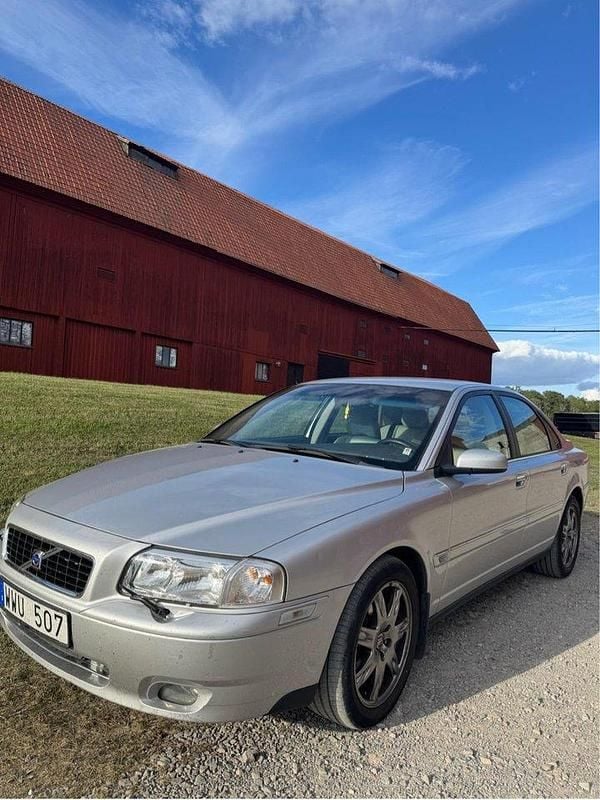 Grå Begagnad 2006 Volvo S80 Sedan | 32 000 kr (Bra pris) - Bild 1/4
