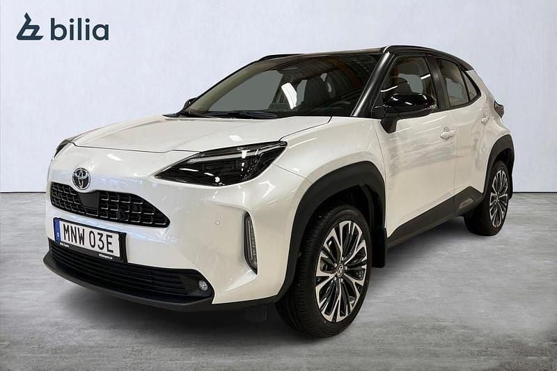 Vit Begagnad 2024 Toyota Yaris Cross Style SUV | 379 900 kr (Lite dyr) - Bild 1/4