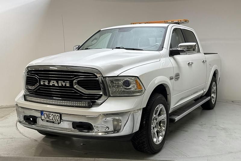Vit Begagnad 2018 Dodge Ram Pickup | 299 000 kr (Superpris) - Bild 1/4