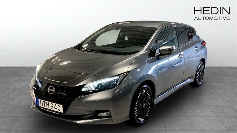 Grå (grey) Begagnad 2023 Nissan Leaf N-Connecta Halvkombi | 259 900 kr (Lite dyr) - Bild 1/4