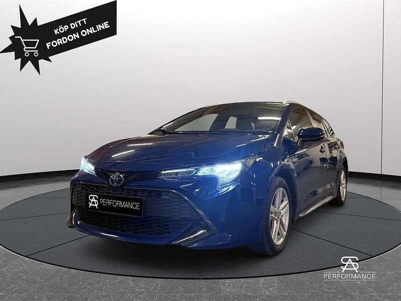 Mörkblå Begagnad 2020 Toyota Corolla Active Kombi | 204 900 kr (Marknadspris) - Bild 1/4