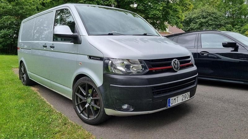 Silver Begagnad 2011 VW T5 Van | 69 000 kr (Marknadspris) - Bild 1/4