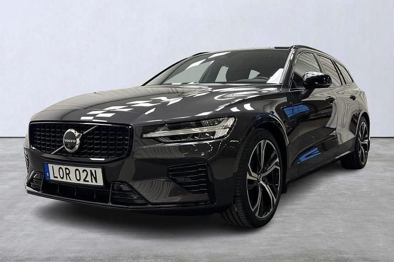Grå Begagnad 2025 Volvo V60 Plus Kombi | 459 900 kr - Bild 1/4