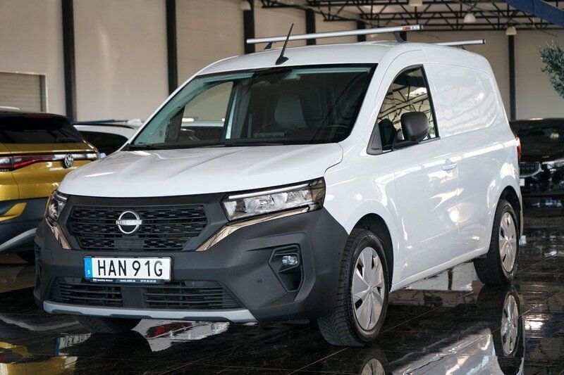 Vit Begagnad 2023 Nissan Townstar Minibuss | 174 500 kr (Superpris) - Bild 1/4