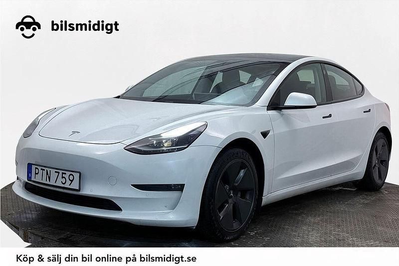 Vit Begagnad 2021 Tesla Model 3 Sedan | 234 800 kr (Marknadspris) - Bild 1/3