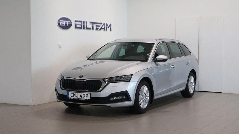 Silver Begagnad 2022 Skoda Octavia Ambition Kombi | 259 900 kr (Marknadspris) - Bild 1/4