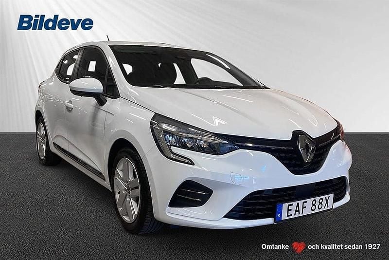 Vit Begagnad 2022 Renault Clio V Zen Halvkombi | 159 900 kr (Marknadspris) - Bild 1/4