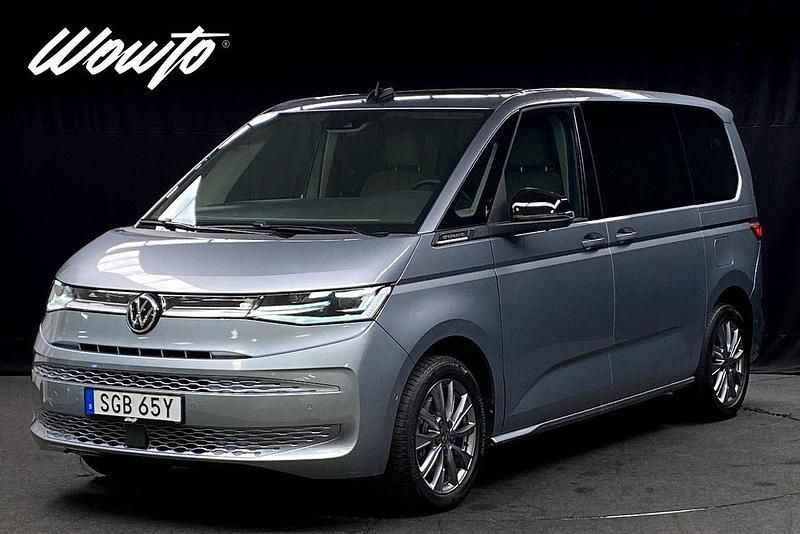 Ljusgrå (metro silver metallic) Begagnad 2021 VW Multivan Life Minibuss | 569 800 kr (Lite dyr) - Bild 1/3