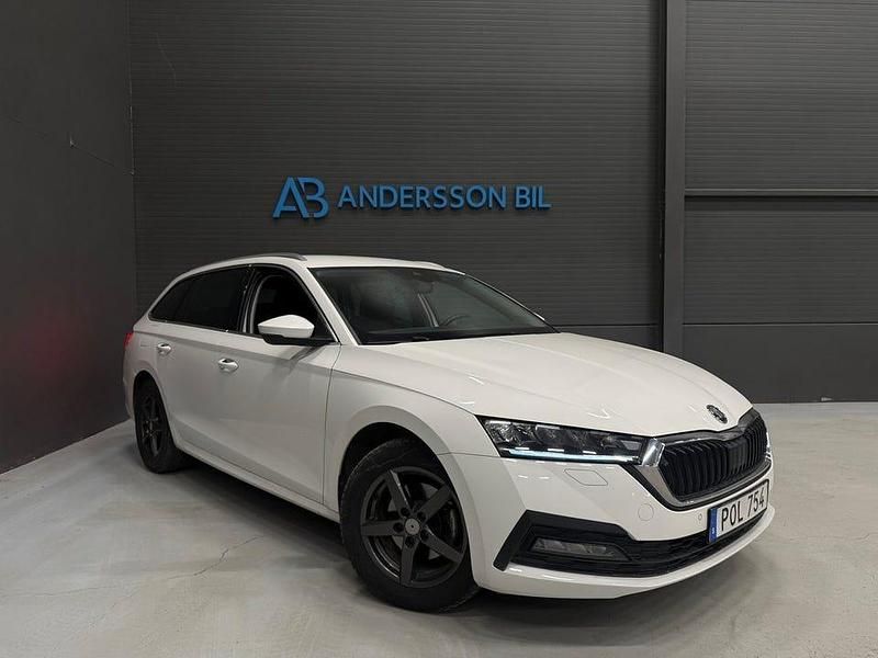 Begagnad Skoda Octavia Ambition 116 HK (85 kW) 2022 Vit Kombi