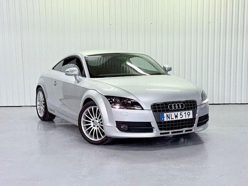 Silver Begagnad 2007 Audi TT Sportkupé | 79 500 kr (Dyr) - Bild 1/4