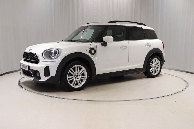 Vit Begagnad 2022 Mini Cooper Countryman SUV | 289 000 kr (Marknadspris) - Bild 1/4