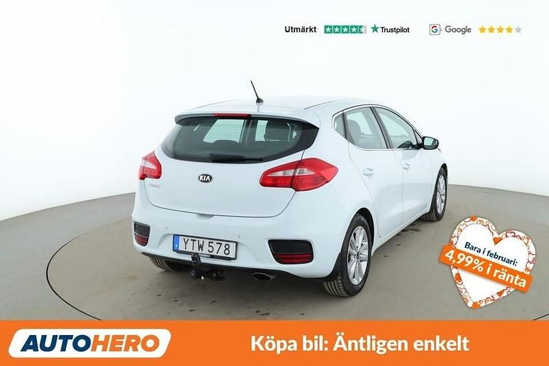 Begagnad Kia Ceed Advance 136 HK (100 kW) 2017 Vit Halvkombi