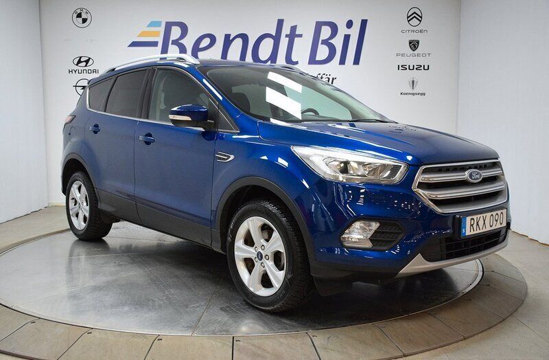 Blå Begagnad 2018 Ford Kuga Titanium SUV | 154 500 kr (Marknadspris) - Bild 1/3